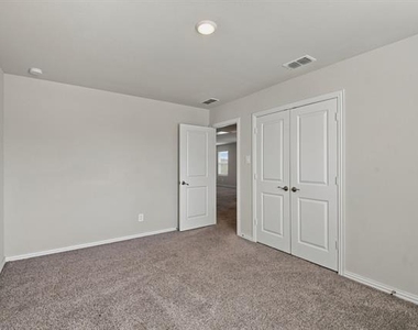 810 Honeydew Lane - Photo Thumbnail 36
