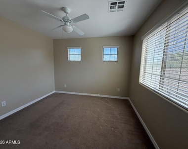 3950 W Roundabout Circle - Photo Thumbnail 16