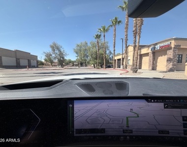 3950 W Roundabout Circle - Photo Thumbnail 25