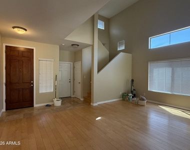 3950 W Roundabout Circle - Photo Thumbnail 5