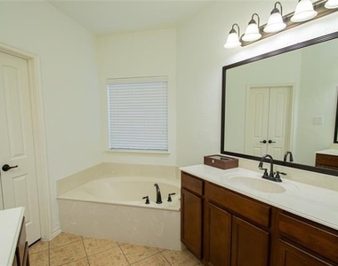 10017 Bell Rock Road - Photo Thumbnail 16