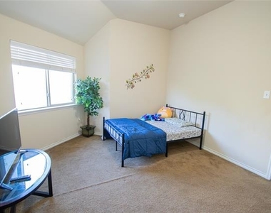 10017 Bell Rock Road - Photo Thumbnail 15