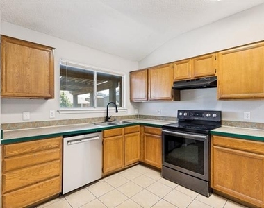 6124 Nelson Terrace - Photo Thumbnail 4