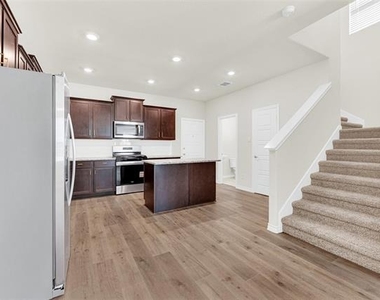 1328 Kimzey Street - Photo Thumbnail 2