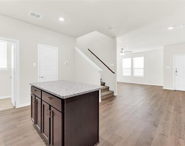 1328 Kimzey Street - Photo Thumbnail 5
