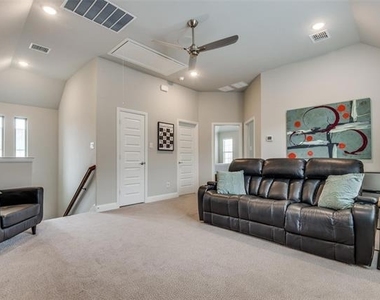 4211 Curtiss Drive - Photo Thumbnail 21