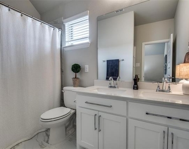 4211 Curtiss Drive - Photo Thumbnail 17