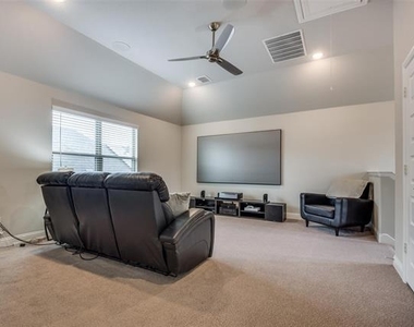 4211 Curtiss Drive - Photo Thumbnail 20