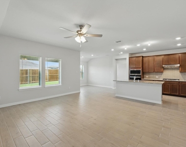 3928 Malachite Drive - Photo Thumbnail 5