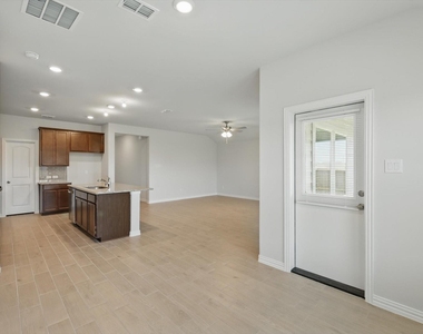 3928 Malachite Drive - Photo Thumbnail 13