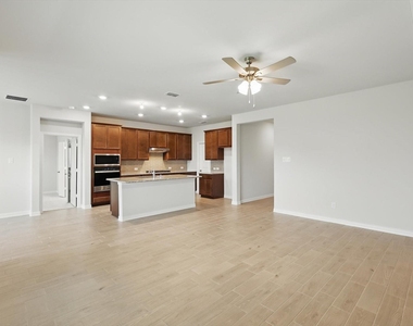 3928 Malachite Drive - Photo Thumbnail 7