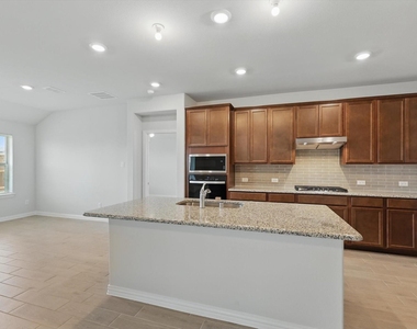 3928 Malachite Drive - Photo Thumbnail 8