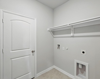 3928 Malachite Drive - Photo Thumbnail 14
