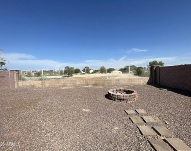 24403 N Oasis Boulevard - Photo Thumbnail 21