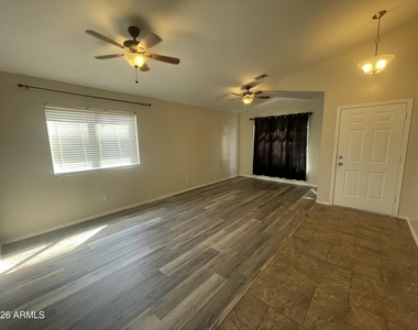 24403 N Oasis Boulevard - Photo Thumbnail 1