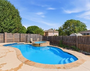 1701 Creekway Drive - Photo Thumbnail 27