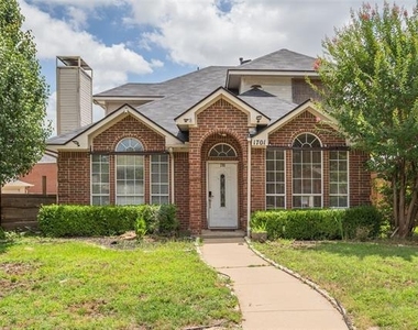 1701 Creekway Drive - Photo Thumbnail 3