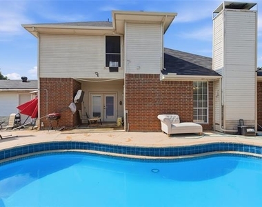 1701 Creekway Drive - Photo Thumbnail 24