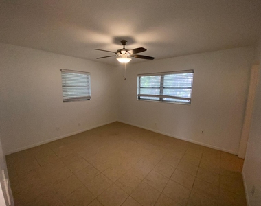221 Se 3rd Avenue - Photo Thumbnail 5