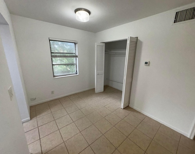 221 Se 3rd Avenue - Photo Thumbnail 13