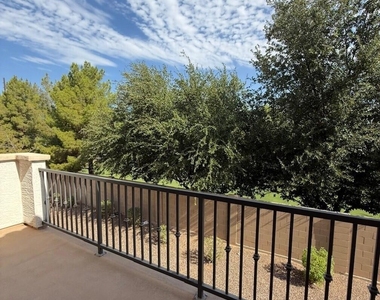 4038 E Erie Street - Photo Thumbnail 9
