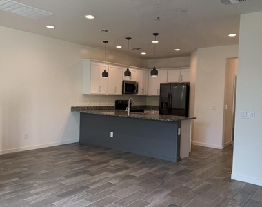 4038 E Erie Street - Photo Thumbnail 1