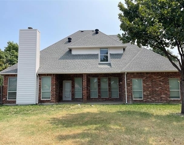 6030 Bentwood Drive - Photo Thumbnail 18
