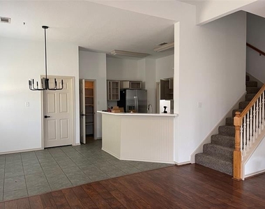 6030 Bentwood Drive - Photo Thumbnail 11