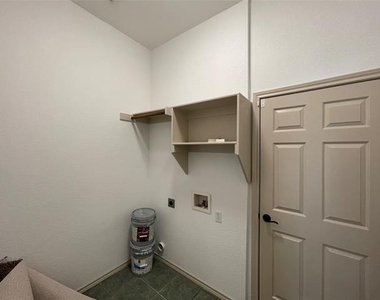 6030 Bentwood Drive - Photo Thumbnail 19