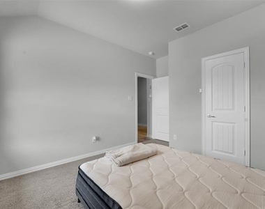 5165 Glen Eden Drive - Photo Thumbnail 13