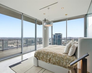 2900 Mckinnon Street - Photo Thumbnail 20