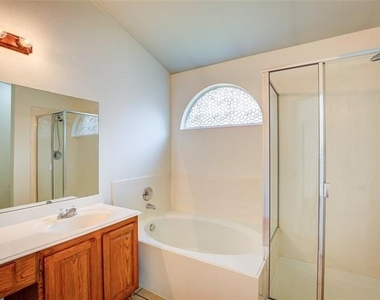 10200 Pear Street - Photo Thumbnail 21
