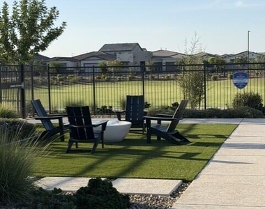 22863 E Watford Drive - Photo Thumbnail 33