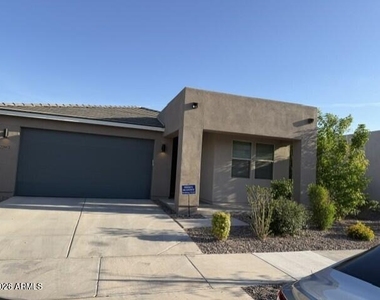 22863 E Watford Drive - Photo Thumbnail 2