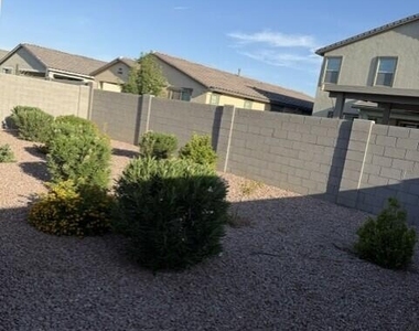 22863 E Watford Drive - Photo Thumbnail 27