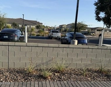 22863 E Watford Drive - Photo Thumbnail 32