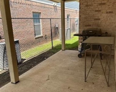 2011 S 15th - Photo Thumbnail 22