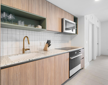 601 Ne 1st Avenue - Photo Thumbnail 16