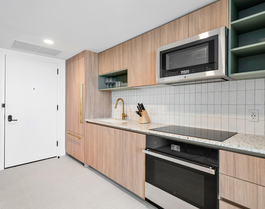 601 Ne 1st Avenue - Photo Thumbnail 14
