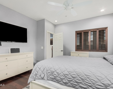 3935 E Rough Rider Road - Photo Thumbnail 12