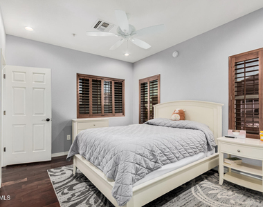 3935 E Rough Rider Road - Photo Thumbnail 11