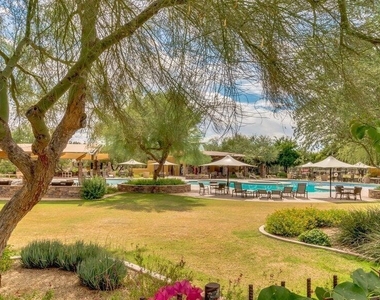 3935 E Rough Rider Road - Photo Thumbnail 22