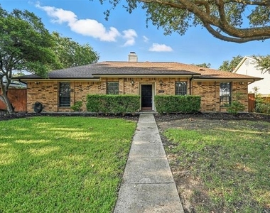 4520 Eldorado Drive - Photo Thumbnail 2