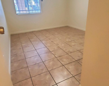 4776 W Via Cynthia -- - Photo Thumbnail 6