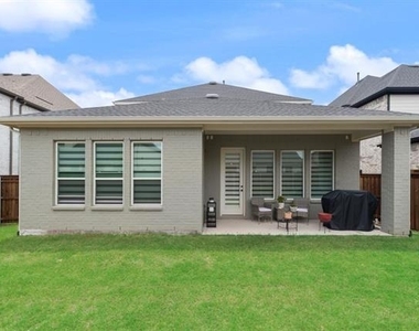 1220 Grass Hollow Place - Photo Thumbnail 32