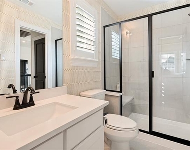 2411 Perdue Avenue - Photo Thumbnail 31