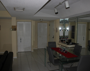 3660 Inverrary Drive - Photo Thumbnail 9