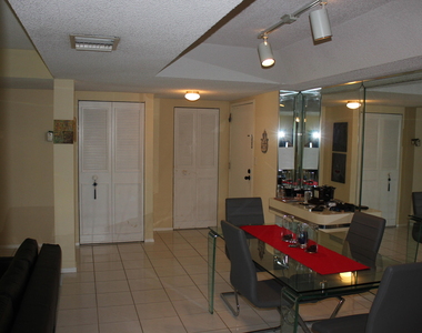 3660 Inverrary Drive - Photo Thumbnail 17