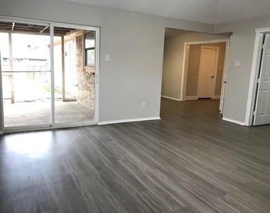 1724 Wheatfield Drive - Photo Thumbnail 1