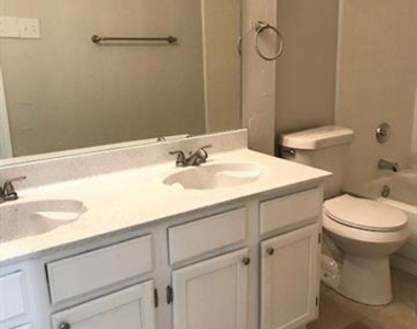 1724 Wheatfield Drive - Photo Thumbnail 8